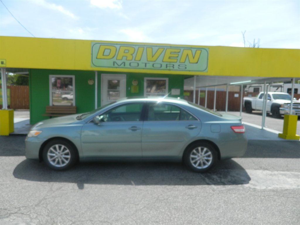 2011 Toyota Camry 2.5 Auto XLE's photo