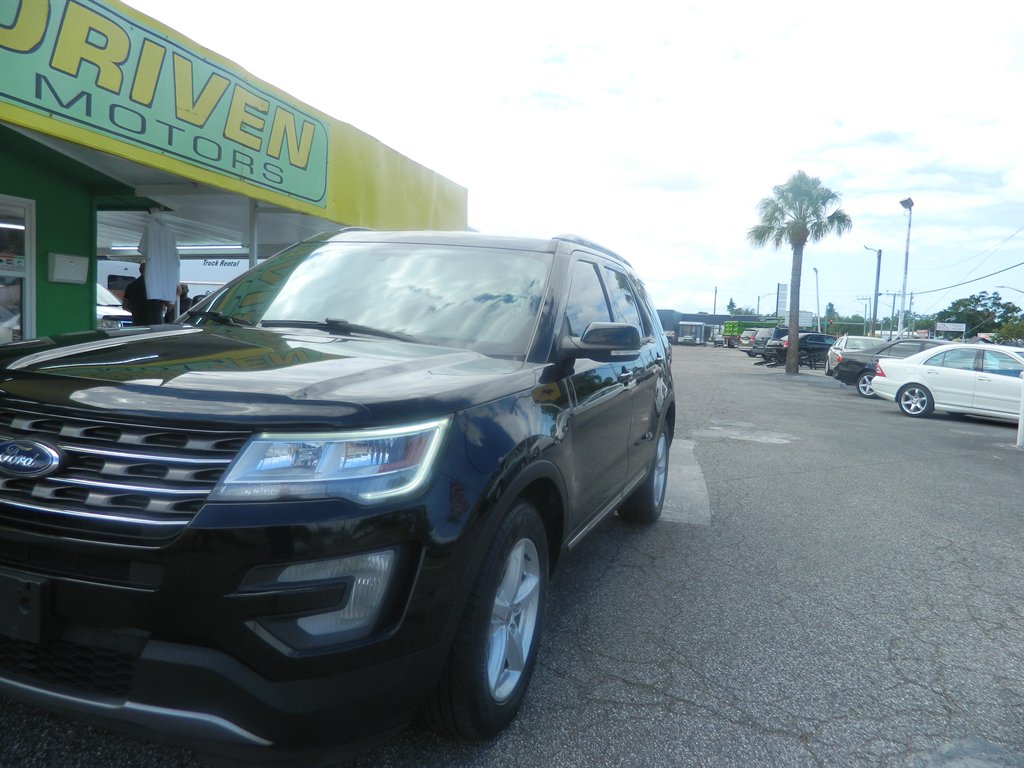 2017 Ford Explorer XLT FWD's photo